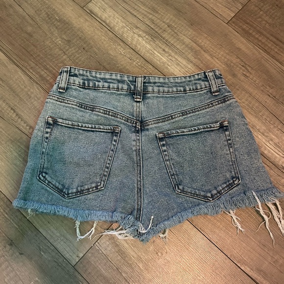 blue denim shorts - Picture 2 of 3